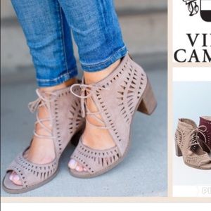 Vince Camuto Tarita Sandals size 7.5